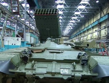 Δεκάδες πυραυλικά συστήματα TOS-1 βρίσκονται σε παραγωγή - Άγνωστος ο αγοραστής (βίντεο)